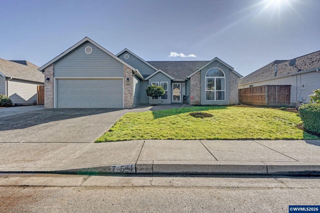 754 Pinehurst Av NE, Keizer, OR 97303