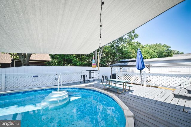 18 PINEWOOD RD, Cape May, NJ 08204