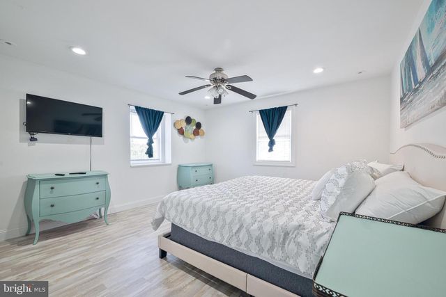 18 PINEWOOD RD, Cape May, NJ 08204