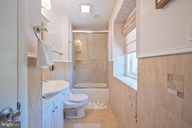 18 PINEWOOD RD, Cape May, NJ 08204