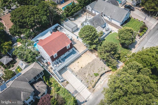 18 PINEWOOD RD, Cape May, NJ 08204