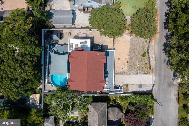 18 PINEWOOD RD, Cape May, NJ 08204