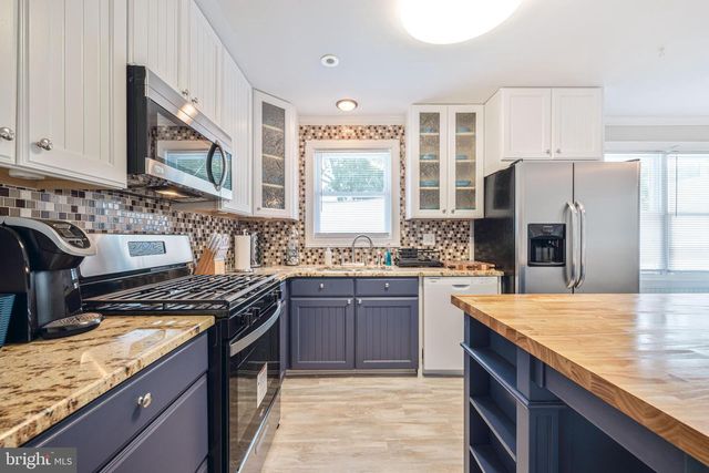 18 PINEWOOD RD, Cape May, NJ 08204