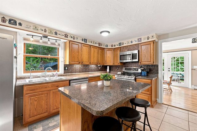 7 True Road, Pittsfield, NH 03263