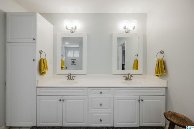 159 NARROWS CREEK DRIVE, Birmingham, AL 35242