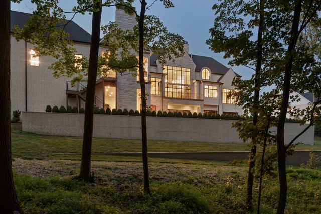 8079 Mountaintop Dr, College Grove, TN 37046