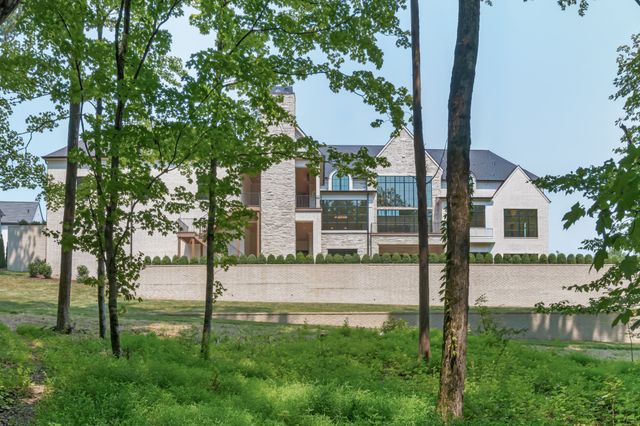 8079 Mountaintop Dr, College Grove, TN 37046