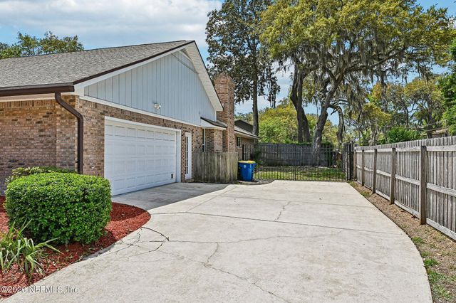 4848 CHARLES BENNETT Drive, Jacksonville, FL 32225