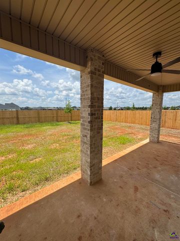 216 Farmland Circle, Perry, GA 31069