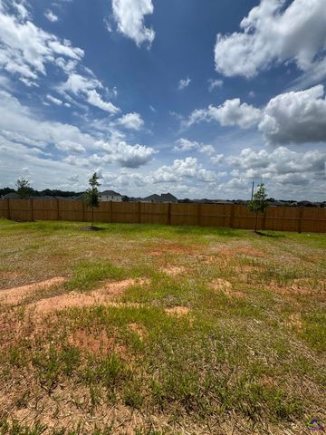 216 Farmland Circle, Perry, GA 31069