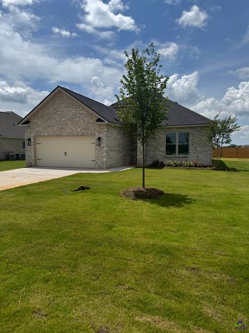 216 Farmland Circle, Perry, GA 31069