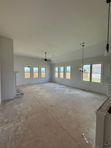 216 Farmland Circle, Perry, GA 31069