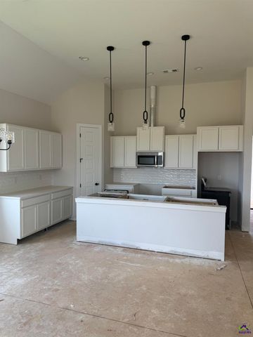 216 Farmland Circle, Perry, GA 31069