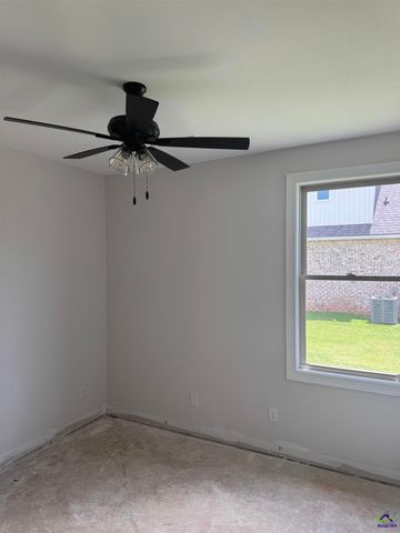 216 Farmland Circle, Perry, GA 31069