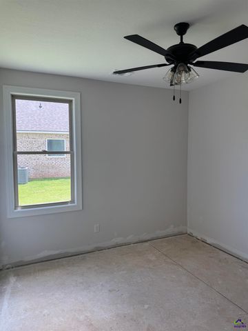 216 Farmland Circle, Perry, GA 31069