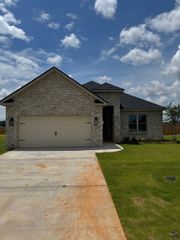 216 Farmland Circle, Perry, GA 31069