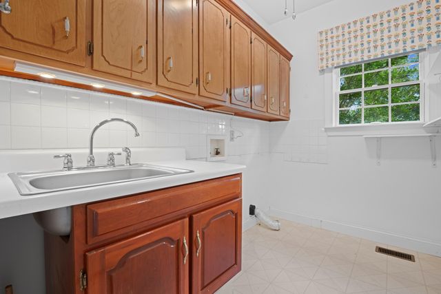 104 Executive Drive, Jasper, TN 37347