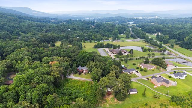 104 Executive Drive, Jasper, TN 37347