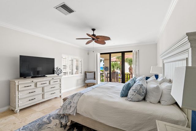 5833 N Ocean Boulevard D2, Ocean Ridge, FL 33435