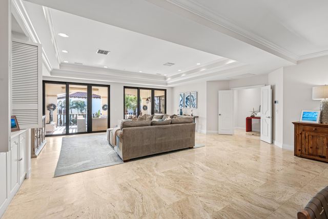 5833 N Ocean Boulevard D2, Ocean Ridge, FL 33435