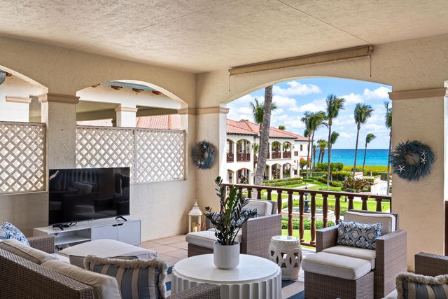 5833 N Ocean Boulevard D2, Ocean Ridge, FL 33435