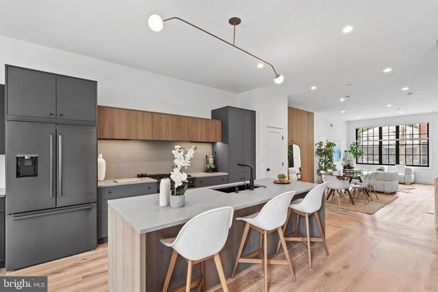 1115 E PALMER ST, Philadelphia, PA 19125