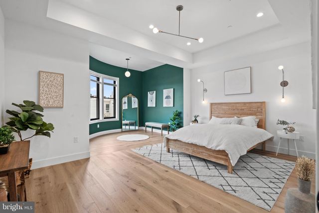 1115 E PALMER ST, Philadelphia, PA 19125