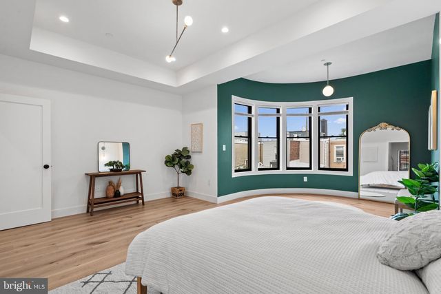 1115 E PALMER ST, Philadelphia, PA 19125