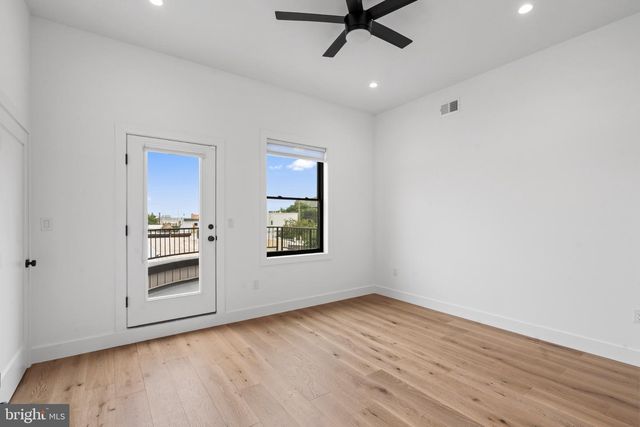 1115 E PALMER ST, Philadelphia, PA 19125