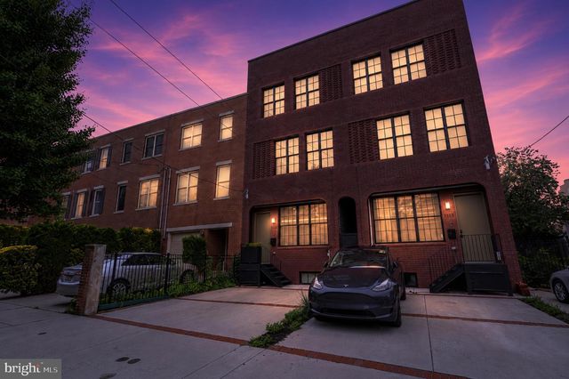 1115 E PALMER ST, Philadelphia, PA 19125