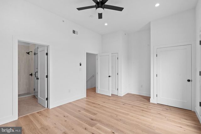 1115 E PALMER ST, Philadelphia, PA 19125