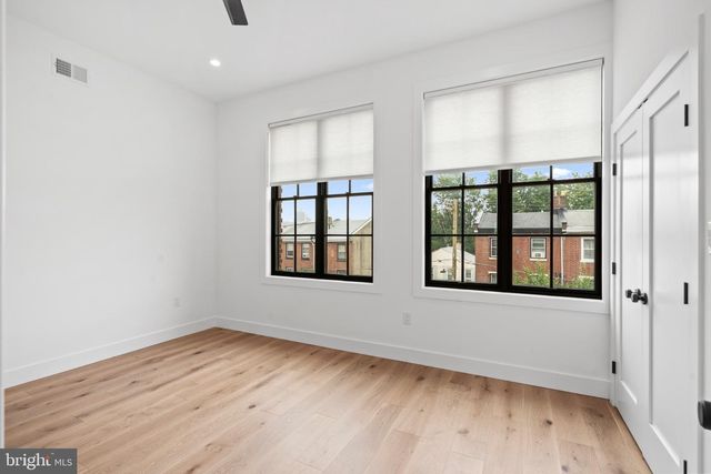 1115 E PALMER ST, Philadelphia, PA 19125