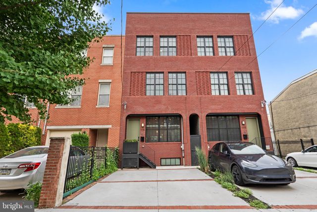 1115 E PALMER ST, Philadelphia, PA 19125