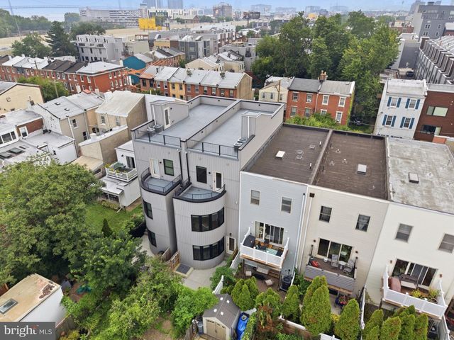 1115 E PALMER ST, Philadelphia, PA 19125