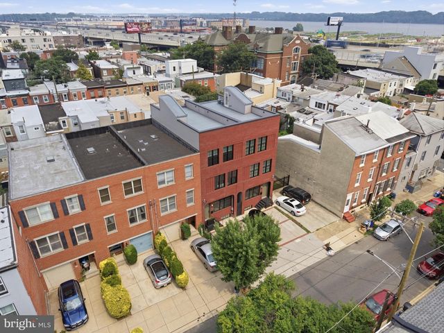 1115 E PALMER ST, Philadelphia, PA 19125