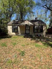 1880 WHITNEY AVE, Memphis, TN 38127