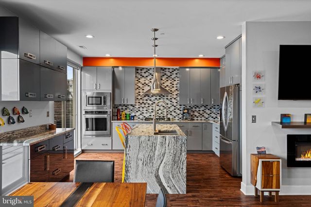 4080 MANAYUNK AVE, Philadelphia, PA 19128