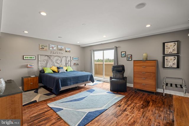 4080 MANAYUNK AVE, Philadelphia, PA 19128