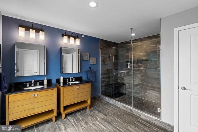 4080 MANAYUNK AVE, Philadelphia, PA 19128