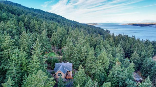 1103 Berry Way, Lummi Island, WA 98262