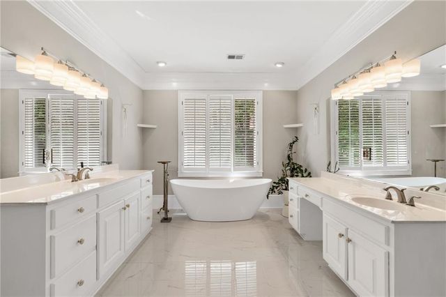 3610 Mansions Parkway, Berkeley Lake, GA 30096