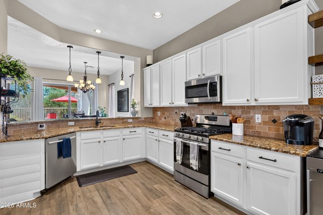 5016 E ROBIN Lane, Phoenix, AZ 85054