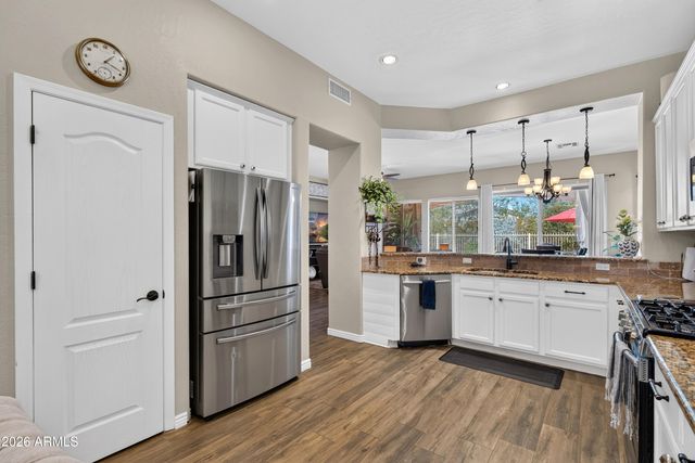 5016 E ROBIN Lane, Phoenix, AZ 85054