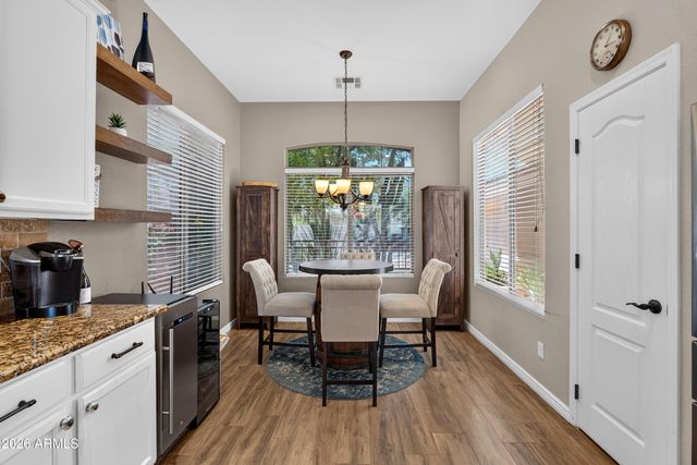5016 E ROBIN Lane, Phoenix, AZ 85054