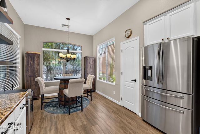 5016 E ROBIN Lane, Phoenix, AZ 85054