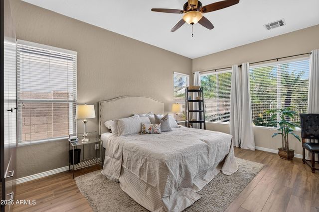 5016 E ROBIN Lane, Phoenix, AZ 85054