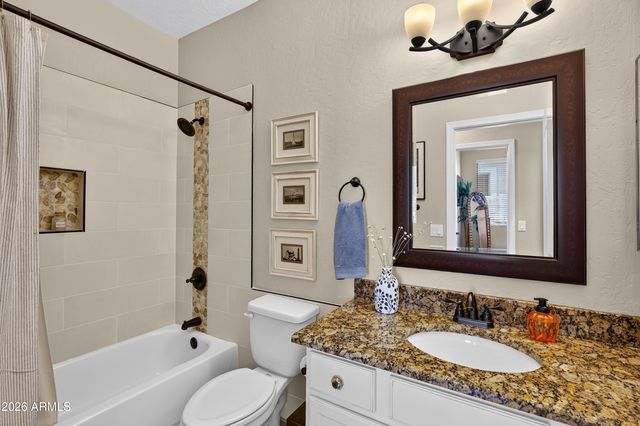 5016 E ROBIN Lane, Phoenix, AZ 85054
