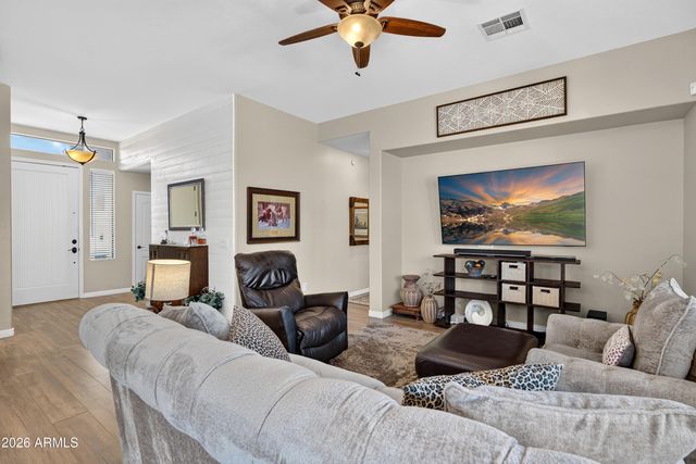 5016 E ROBIN Lane, Phoenix, AZ 85054