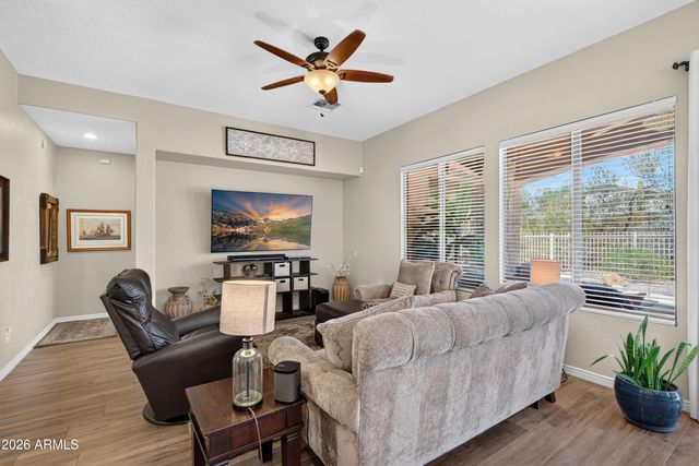 5016 E ROBIN Lane, Phoenix, AZ 85054