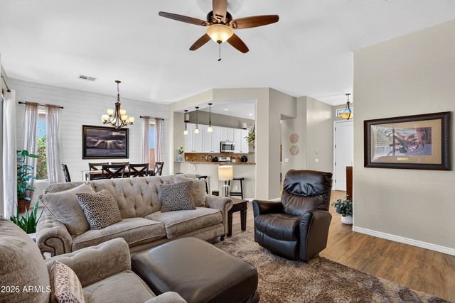 5016 E ROBIN Lane, Phoenix, AZ 85054